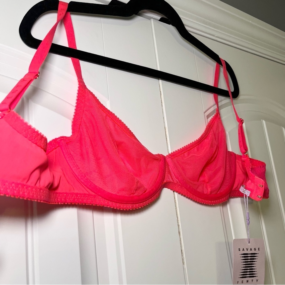 Savage X Fenty FLOCKED LOGO UNLINED BRA Pink Smash Size 38C Underwire Sheer NWT - Picture 7 of 7